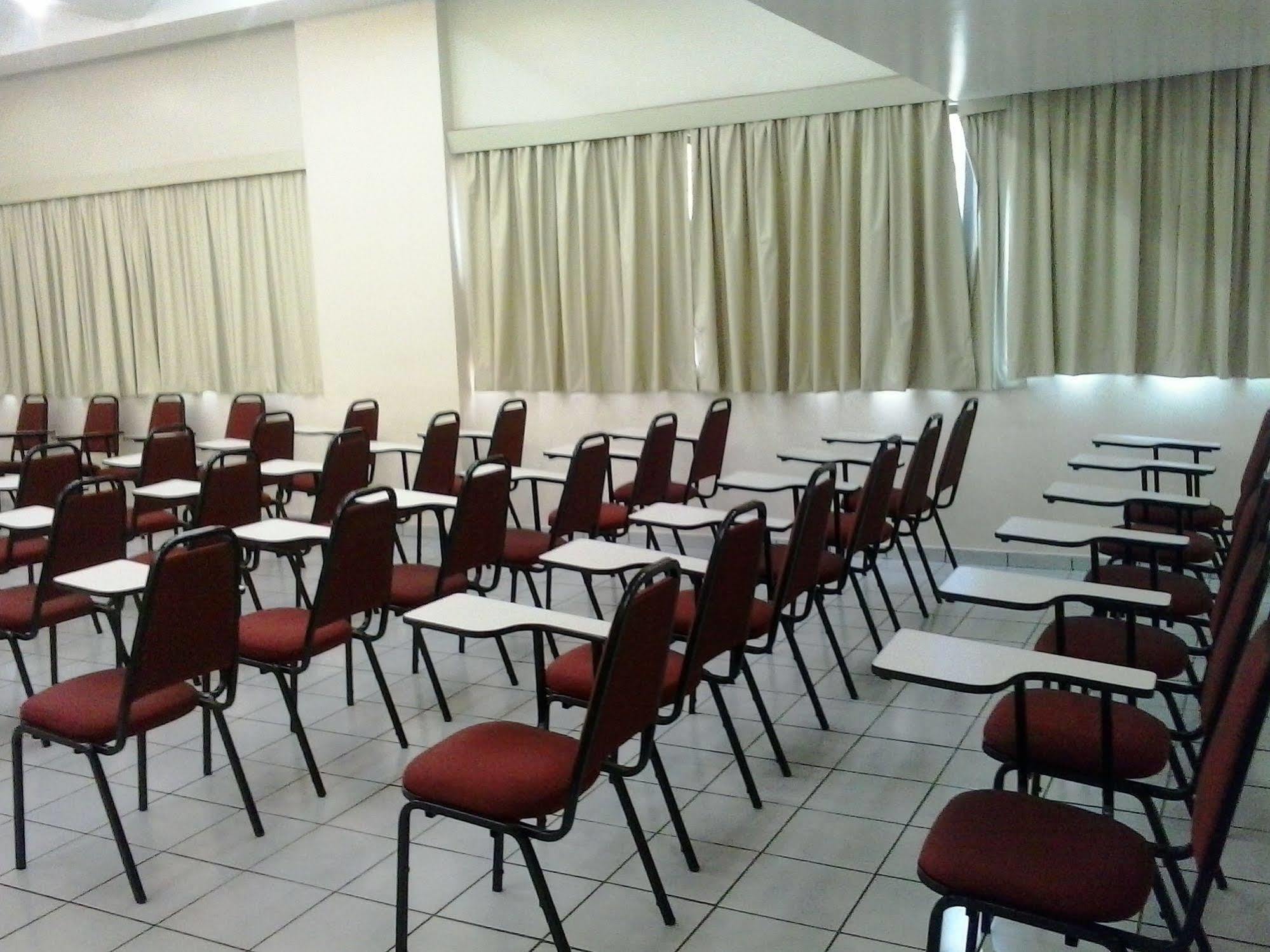 Oft Plaza Oeste Hotel Goiania Exterior photo